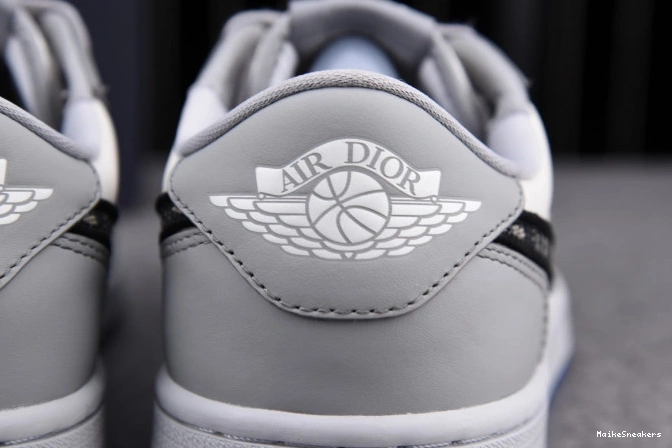 MaikeSneakers CN8607-002 X 1 DR JORDAN OG shoe box) LOW (DR 0630